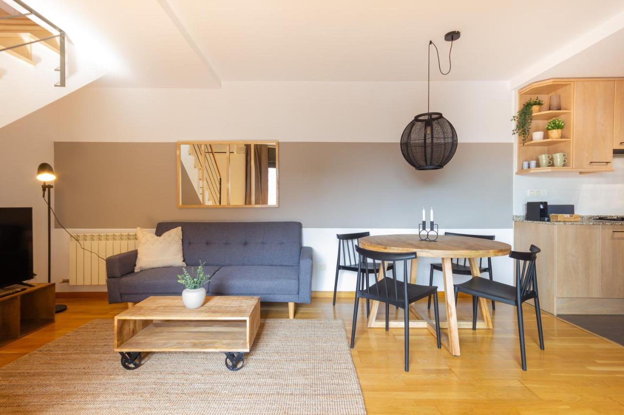 Elegante Duplex En Terrassa, Barcelona Lägenhet Exteriör bild