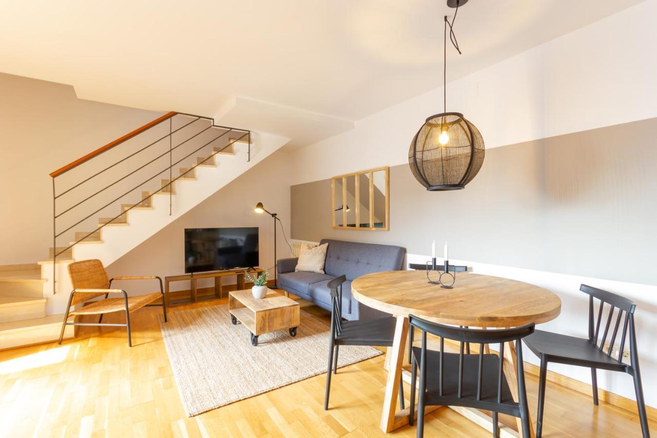 Elegante Duplex En Terrassa, Barcelona Lägenhet Exteriör bild