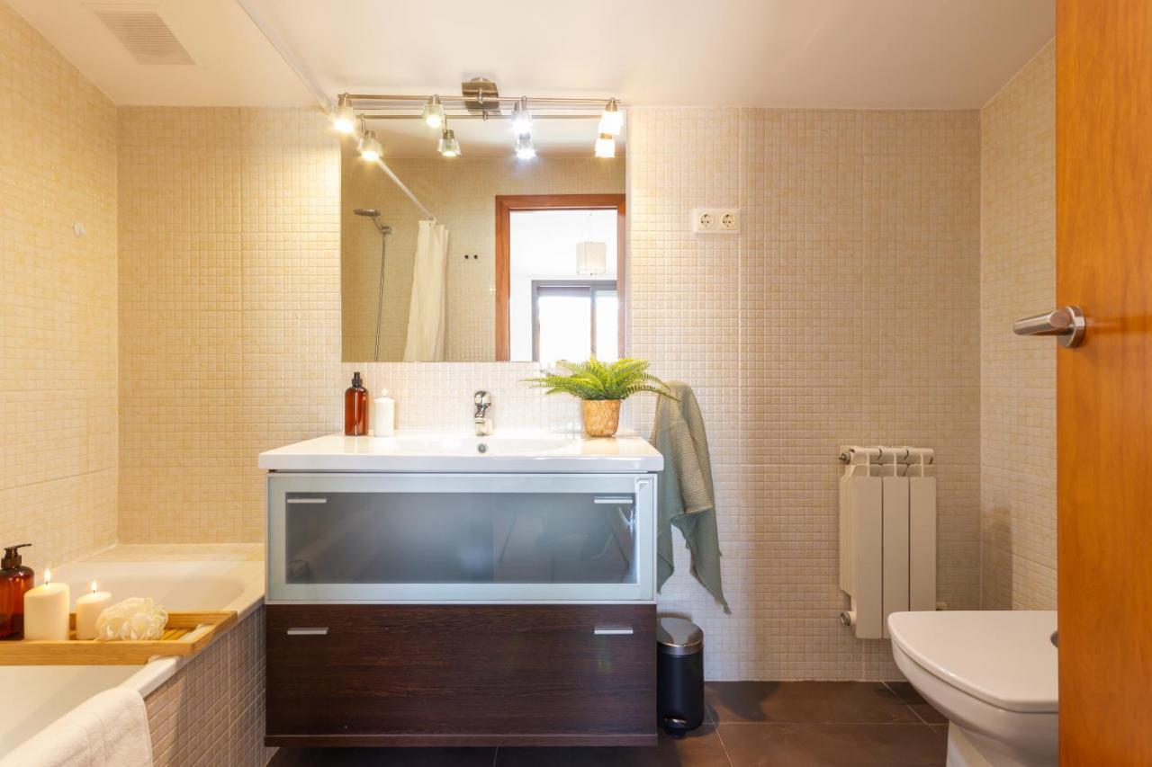Elegante Duplex En Terrassa, Barcelona Lägenhet Exteriör bild