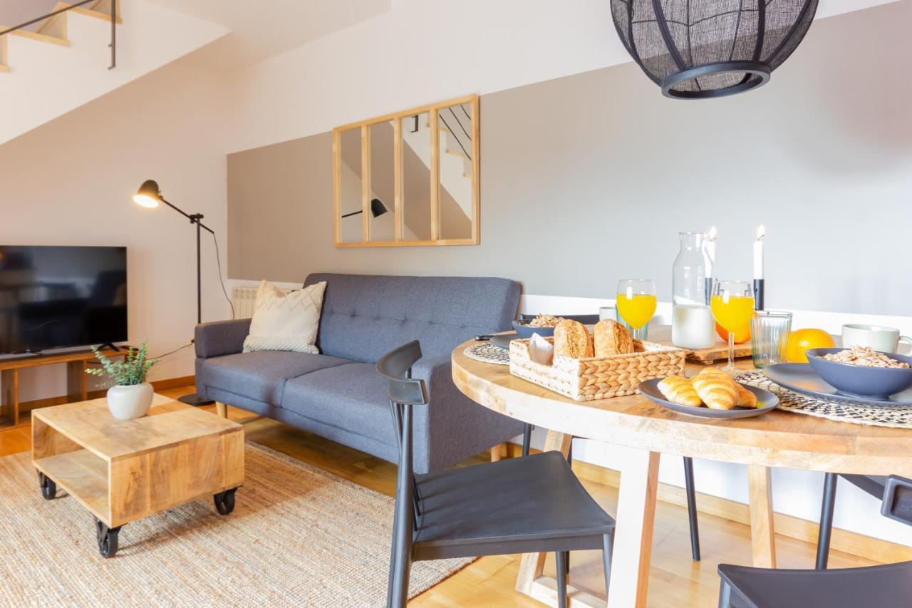 Elegante Duplex En Terrassa, Barcelona Lägenhet Exteriör bild